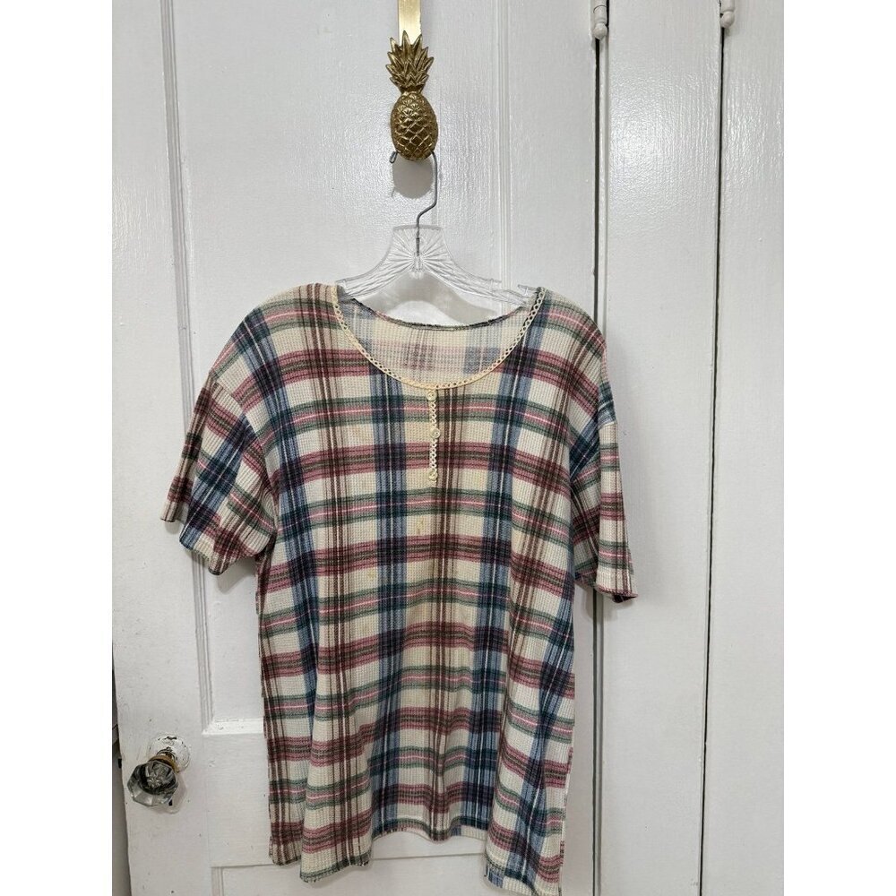 Women’s size X – large plaid vintage T-shirt